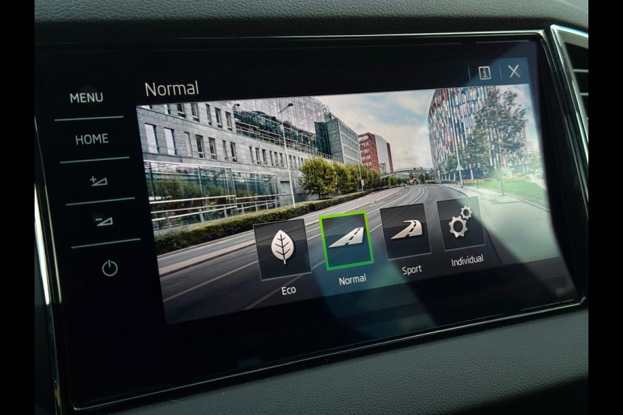Škoda Karoq 1.5 TSI ACT Style Business Vol ! | 1e Eigenaar | Memory Seats | Adaptive Cruise | Camera | Parksens | Carplay | NAP |