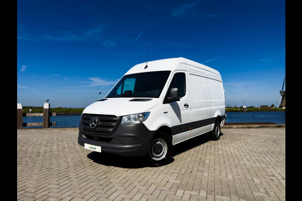 Mercedes-Benz eSprinter 314 L2 Pro 56kWh | 270° openslaande achterdeuren | Achteruitrijcamera | Snel laden |