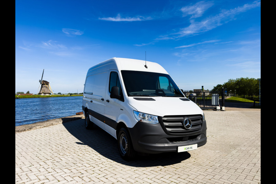 Mercedes-Benz eSprinter 314 L2 Pro 56kWh | 270° openslaande achterdeuren | Achteruitrijcamera | Snel laden |