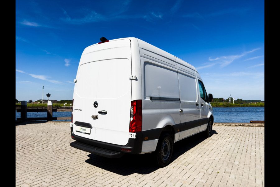 Mercedes-Benz eSprinter 314 L2 Pro 56kWh | 270° openslaande achterdeuren | Achteruitrijcamera | Snel laden |