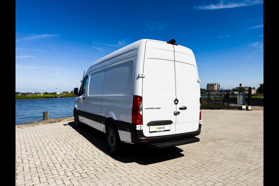 Mercedes-Benz eSprinter 314 L2 Pro 56kWh | 270° openslaande achterdeuren | Achteruitrijcamera | Snel laden |
