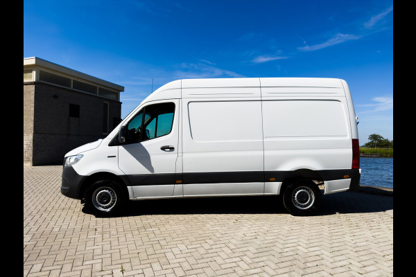 Mercedes-Benz eSprinter 314 L2 Pro 56kWh | 270° openslaande achterdeuren | Achteruitrijcamera | Snel laden |