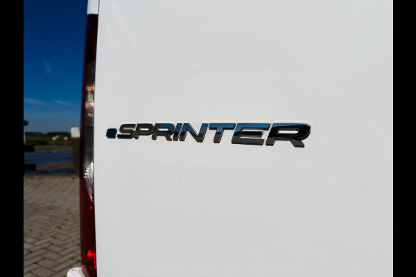 Mercedes-Benz eSprinter 314 L2 Pro 56kWh | 270° openslaande achterdeuren | Achteruitrijcamera | Snel laden |