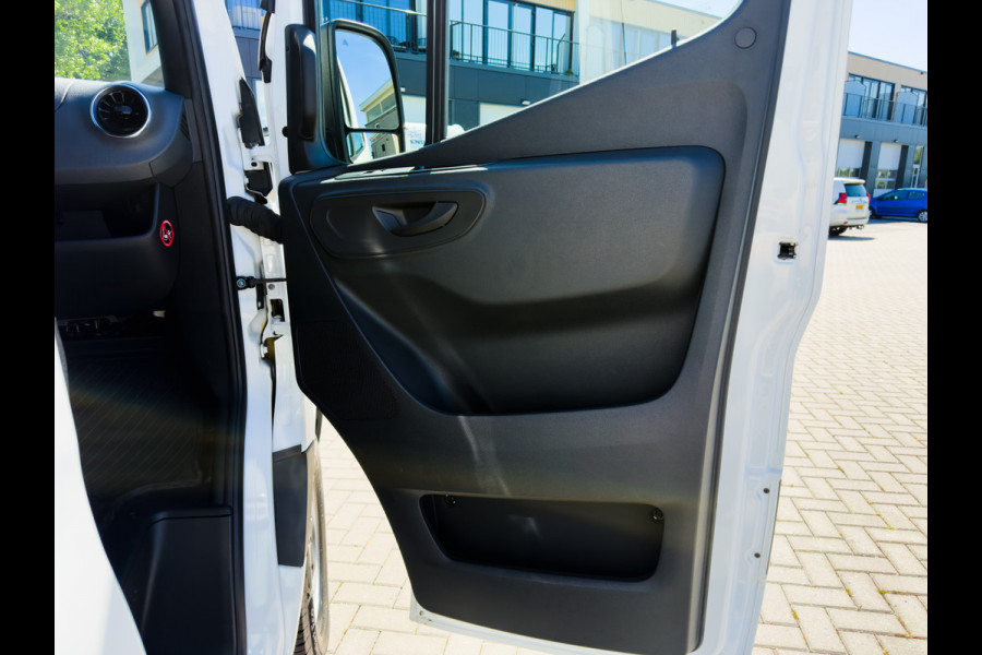 Mercedes-Benz eSprinter 314 L2 Pro 56kWh | 270° openslaande achterdeuren | Achteruitrijcamera | Snel laden |