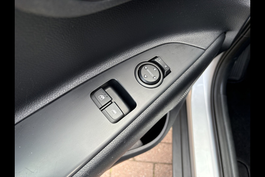Kia Stonic 1.0 T-GDi DynamicLine CAMERA/NAVI/CARPLAY/TREKHAAK