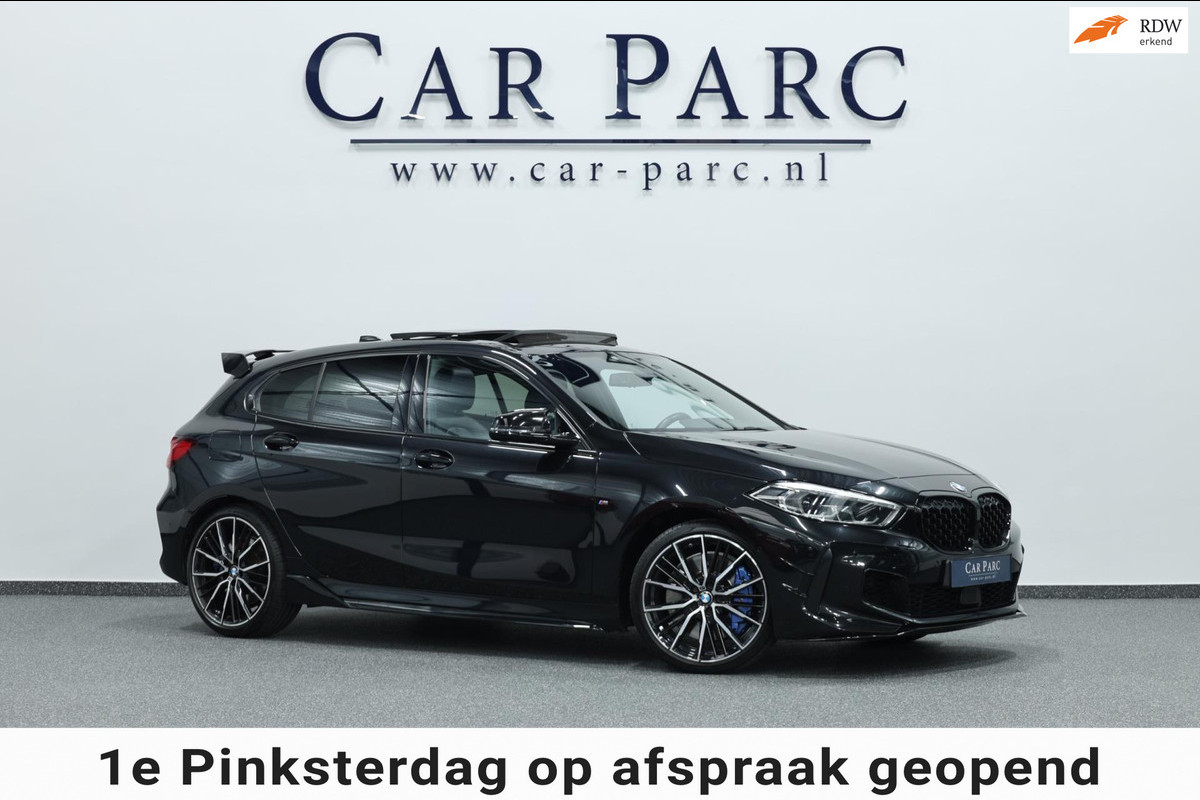 BMW 1-serie M135i xDrive 306+PK M-PERFORMANCE/LED/VIRTUAL/SFEER/PANO/LEER+S.VERWARMING/CAM/LMV/ACC/ECC/12 MND GARANTIE!