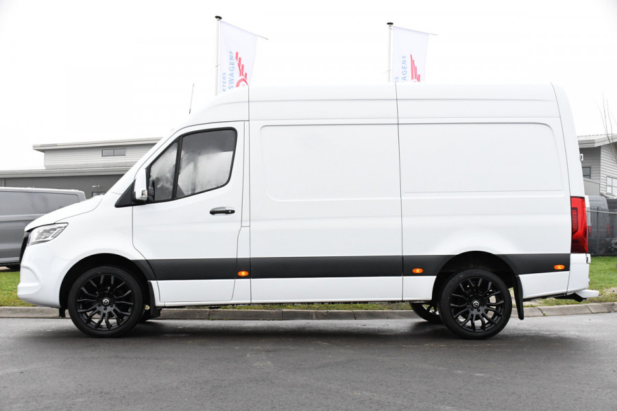 Mercedes-Benz Sprinter 317 1.9 CDI L2H2 RWD PB Edition Camera, Cruise, Carplay, 3500kg Trekhaak, 170PK, Automaat, LED,  Multimedia, UNIEK!