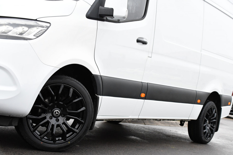 Mercedes-Benz Sprinter 317 1.9 CDI L2H2 RWD PB Edition Camera, Cruise, Carplay, 3500kg Trekhaak, 170PK, Automaat, LED,  Multimedia, UNIEK!