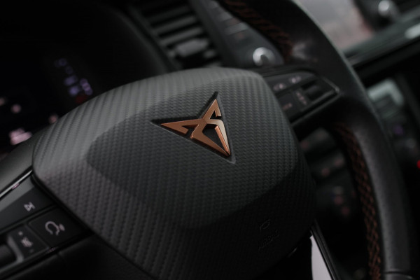 CUPRA Ateca 2.0 TSI 4DRIVE *Pano*Beats*Kuipstoelen*360 Camera*Trekhaak*