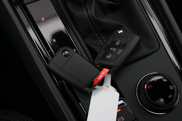 CUPRA Ateca 2.0 TSI 4DRIVE *Pano*Beats*Kuipstoelen*360 Camera*Trekhaak*