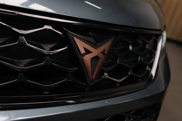 CUPRA Ateca 2.0 TSI 4DRIVE *Pano*Beats*Kuipstoelen*360 Camera*Trekhaak*