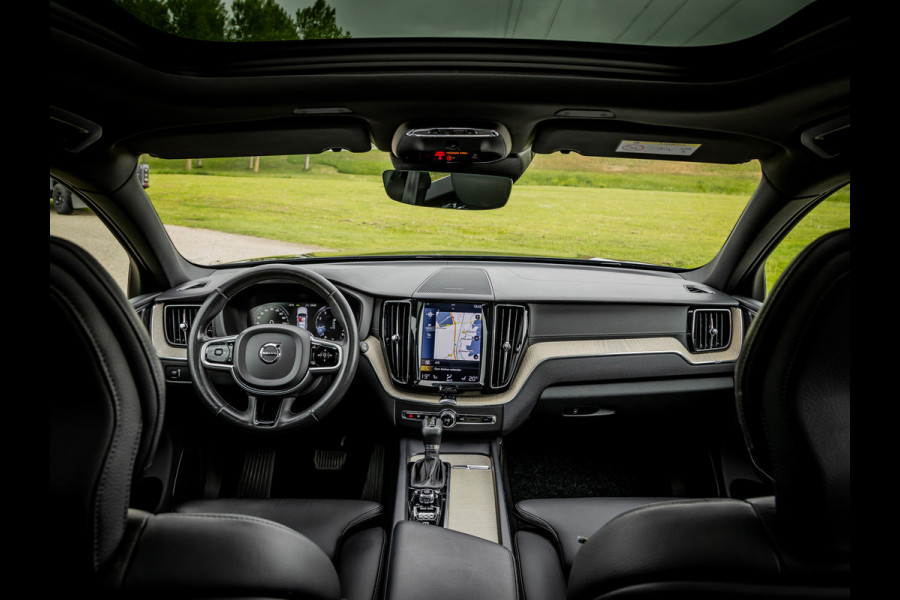 Volvo XC60 2.0 T5 AWD Inscription | Panoramadak | Trekhaak | Luchtvering