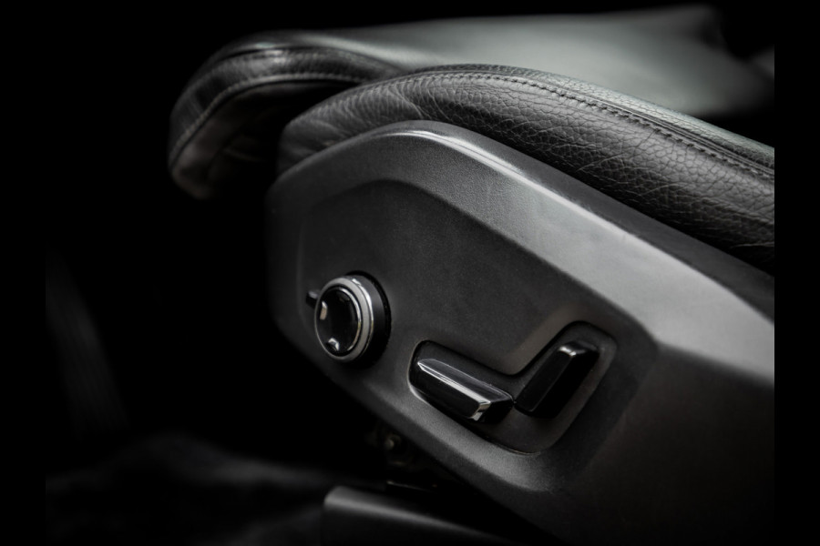 Volvo XC60 2.0 T5 AWD Inscription | Panoramadak | Trekhaak | Luchtvering