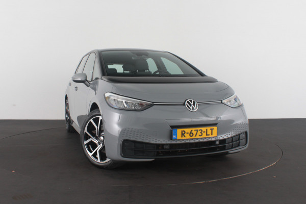 Volkswagen ID.3 First 58 kWh > SOH 91%/Trekhaak/Moonstone Grey/19 inch