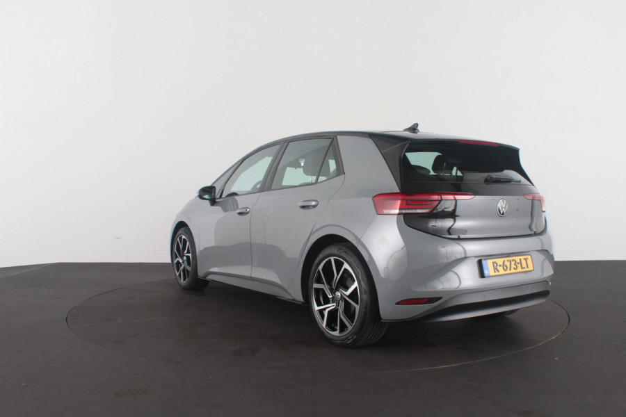 Volkswagen ID.3 First 58 kWh > SOH 91%/Trekhaak/Moonstone Grey/19 inch