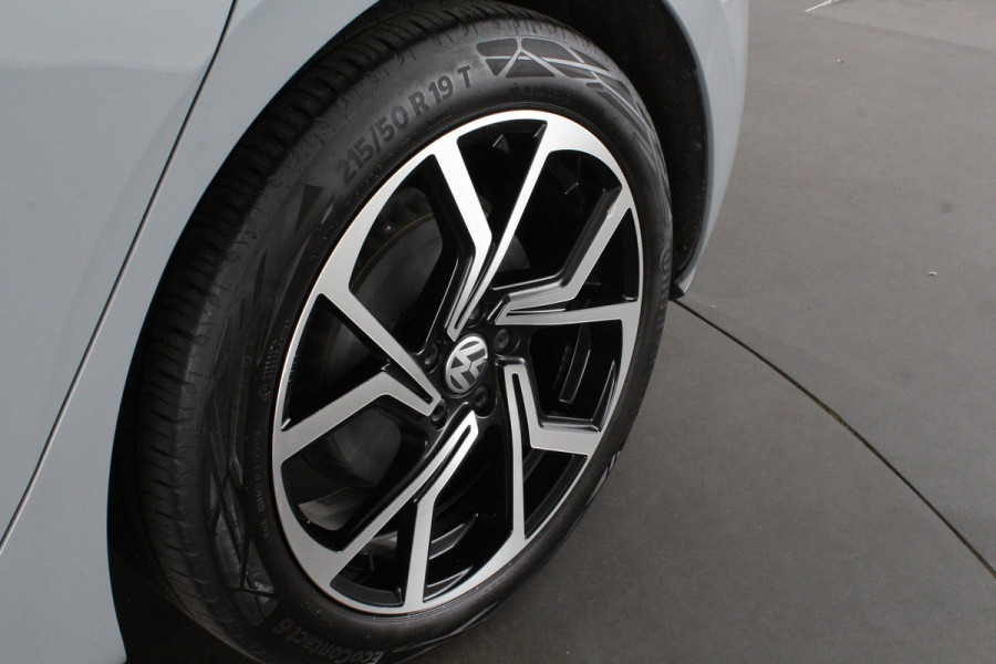 Volkswagen ID.3 First 58 kWh > SOH 91%/Trekhaak/Moonstone Grey/19 inch