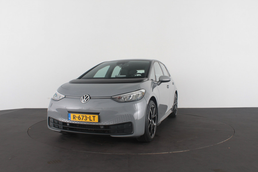 Volkswagen ID.3 First 58 kWh > SOH 91%/Trekhaak/Moonstone Grey/19 inch