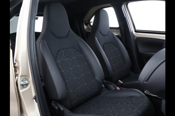 Toyota Aygo X 1.0 VVT-i S-CVT Envy | Keyless Entry & Start | Navigatie | Camera