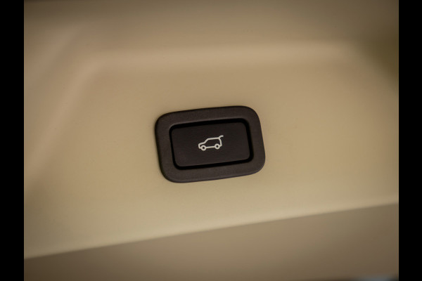 Land Rover Range Rover 2.0 P400e LWB Autobiography | Panoramadak | Head-Up display | Trekhaak