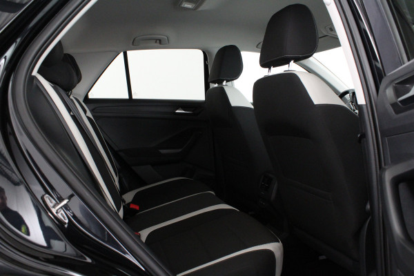 Volkswagen T-Roc 1.5 TSI Sport > Camera/Trekhaak/Winterpakket