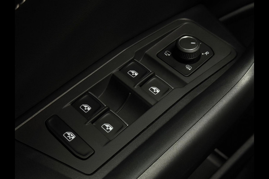 Volkswagen T-Roc 1.5 TSI 3 x R-Line | LED | Stoelverwarming | Carplay | Adaptive Cruise | Dode hoek detectie | Black Pakket |
