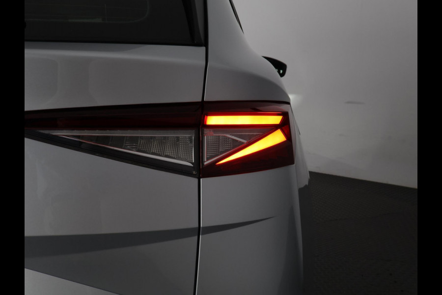 Škoda Enyaq iV 60 BLACKSTYLE SOH ACCU 91 %!! GARANTIE 8-2031* . PARKEERSENSOREN ACHTER . APPLE CARPLAY & ANDRIOD AUTO . CRUISE CONTROL .