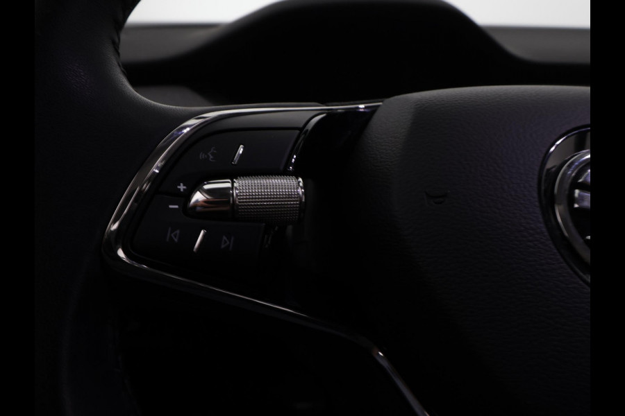 Škoda Enyaq iV 60 BLACKSTYLE SOH ACCU 91 %!! GARANTIE 8-2031* . PARKEERSENSOREN ACHTER . APPLE CARPLAY & ANDRIOD AUTO . CRUISE CONTROL .