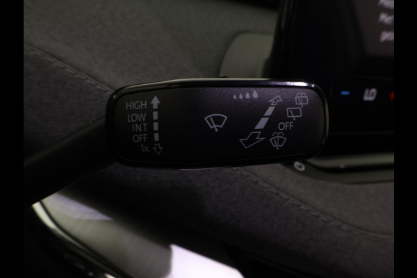 Škoda Enyaq iV 60 BLACKSTYLE SOH ACCU 91 %!! GARANTIE 8-2031* . PARKEERSENSOREN ACHTER . APPLE CARPLAY & ANDRIOD AUTO . CRUISE CONTROL .
