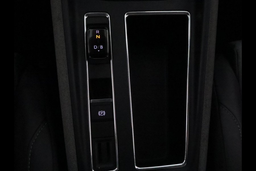 Škoda Enyaq iV 60 BLACKSTYLE SOH ACCU 91 %!! GARANTIE 8-2031* . PARKEERSENSOREN ACHTER . APPLE CARPLAY & ANDRIOD AUTO . CRUISE CONTROL .