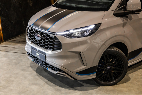 Ford Transit Custom 2.0 TDCI L2H1 SPORT 170 PK DC | BPM VRIJ | DUBBEL CABINE | 360 CAMERA | ACC | BLIS | NAVIGATIE | CARPLAY | LANE ASSIST | ELEK  TREKHAAK | 5-ZITTER | VERLENGDE FABRIEKSGARANTIE TOT12-2029
