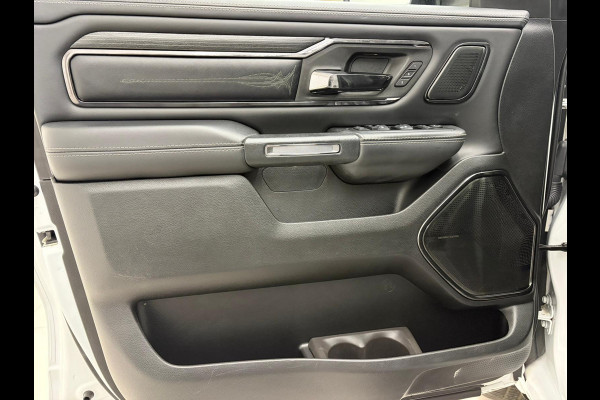 Dodge Ram Pick Up 1500 Limited Night 5.7 V8 LPG NL-Auto