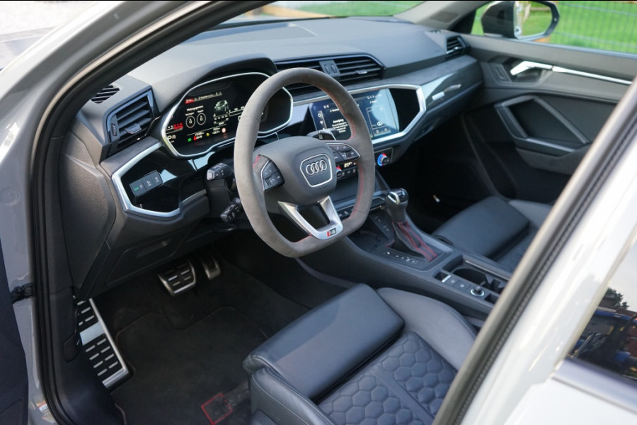 Audi RSQ3 Sportback 2.5 TFSI Quattro Sonos/Pano/Nardo/360/RS-Zetels