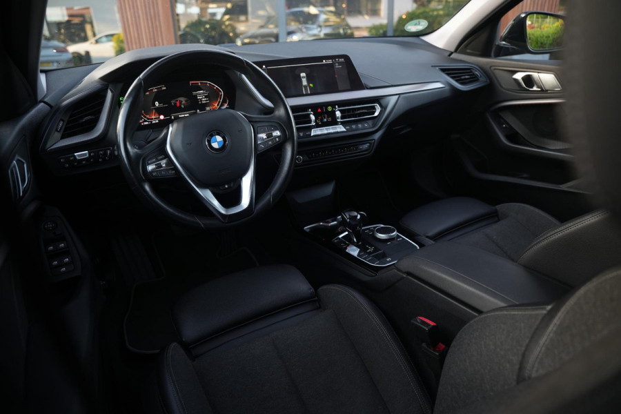 BMW 1-serie 118i Executive Edition Sport stoel stuur verwarming Led