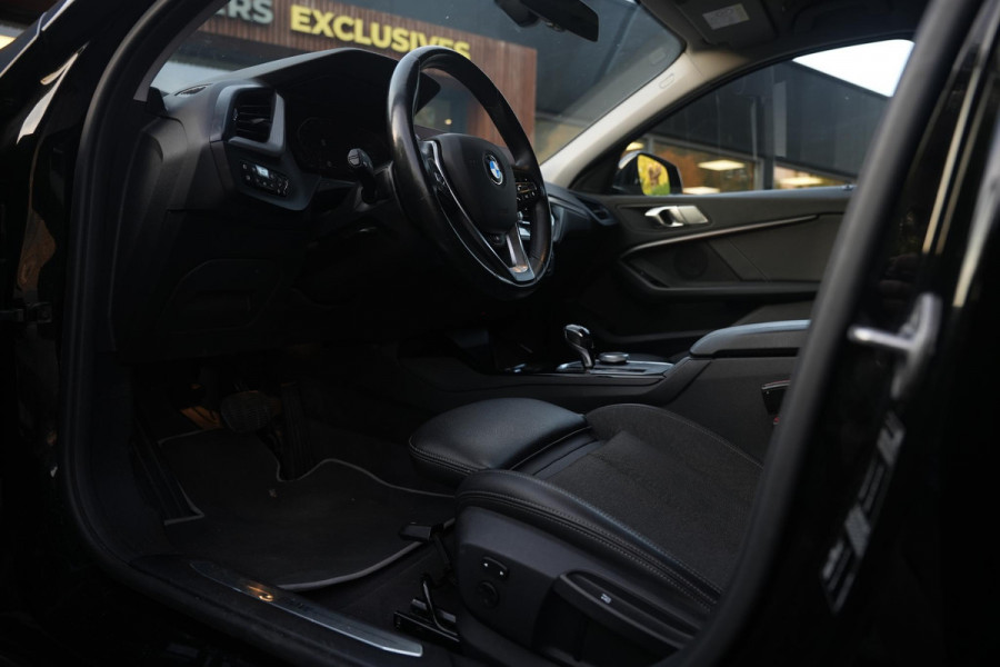 BMW 1-serie 118i Executive Edition Sport stoel stuur verwarming Led