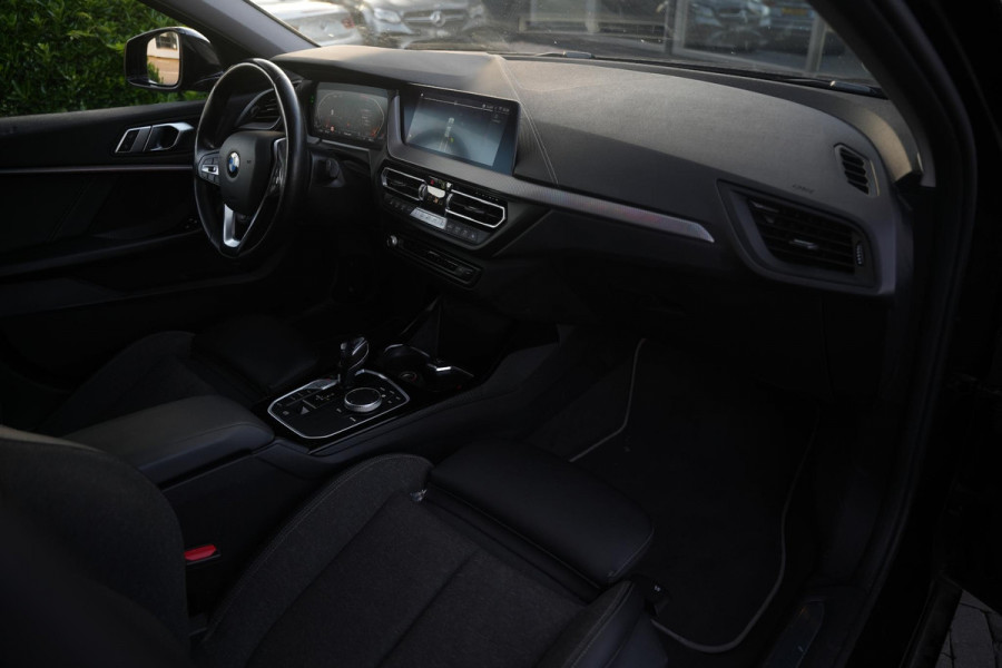 BMW 1-serie 118i Executive Edition Sport stoel stuur verwarming Led