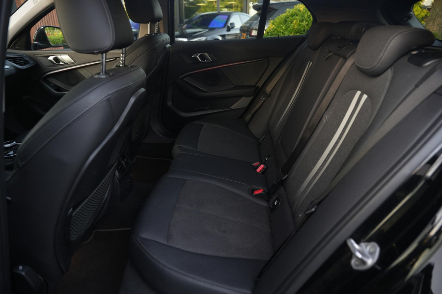 BMW 1-serie 118i Executive Edition Sport stoel stuur verwarming Led