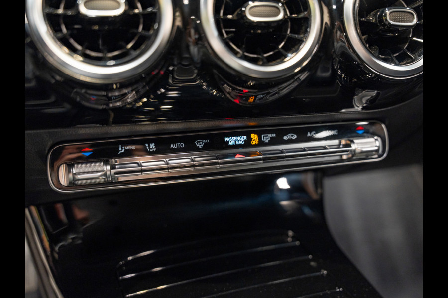 Mercedes-Benz CLA-Klasse Shooting Brake 180 Luxury Line, Navi, Camera, Cruise, Clima, Multistuur, Bluetooth/Tel, Voll Onderhoud