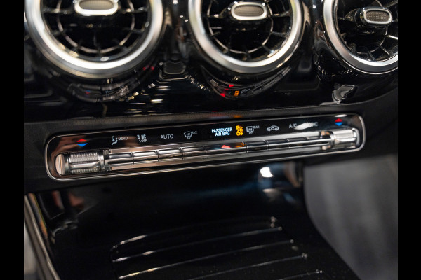 Mercedes-Benz CLA-Klasse Shooting Brake 180 Luxury Line, Navi, Camera, Cruise, Clima, Multistuur, Bluetooth/Tel, Voll Onderhoud