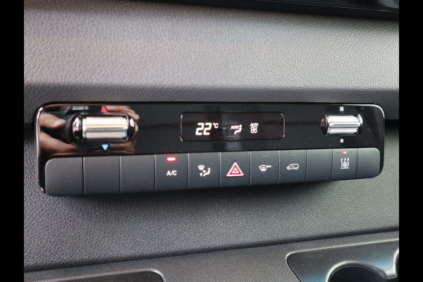 Mercedes-Benz eSprinter 320 81kWh L2H2 - Trekhaak - Cruise - MBUX - 2025