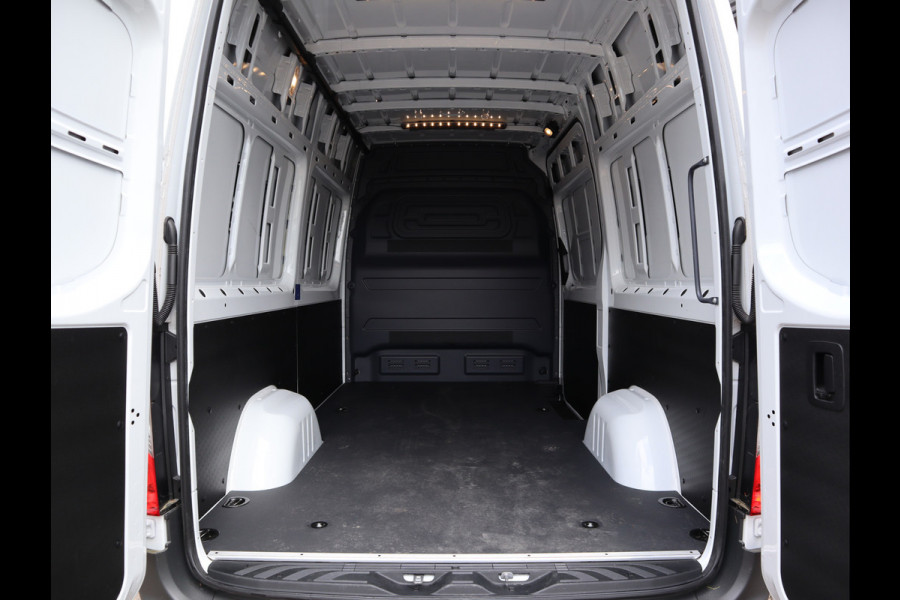 Mercedes-Benz eSprinter 320 81kWh L2H2 - Trekhaak - Cruise - MBUX - 2025