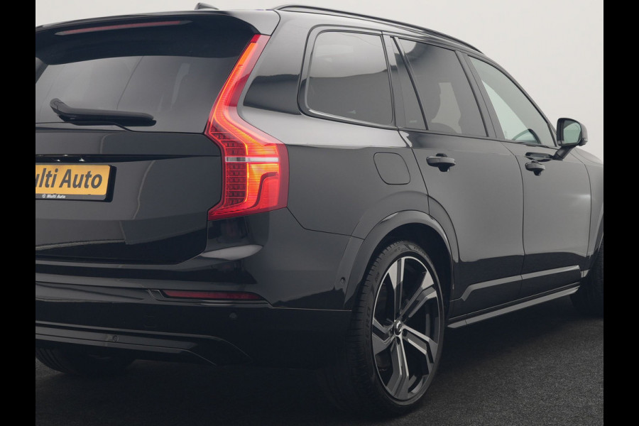 Volvo XC90 T8 Recharge AWD Ultimate Dark LONG RANGE 7 Persoons PHEV 455pk Dealer O.H. | Trekhaak Af Fabriek | Luchtvering | Panodak | Adaptive Cruise | Head Up | 360 Camera | Lederen Sportstoelen Massage & Ventilatie & Memory | Harman / Kardon | Keyless | Blis | Stoelen & Stuur Verwarmd | Plug In Hybrid |