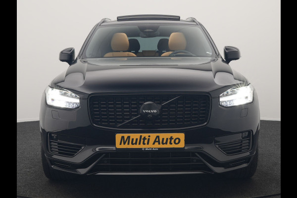 Volvo XC90 T8 Recharge AWD Ultimate Dark LONG RANGE 7 Persoons PHEV 455pk Dealer O.H. | Trekhaak Af Fabriek | Luchtvering | Panodak | Adaptive Cruise | Head Up | 360 Camera | Lederen Sportstoelen Massage & Ventilatie & Memory | Harman / Kardon | Keyless | Blis | Stoelen & Stuur Verwarmd | Plug In Hybrid |