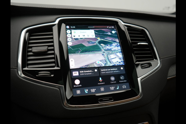 Volvo XC90 T8 Recharge AWD Ultimate Dark LONG RANGE 7 Persoons PHEV 455pk Dealer O.H. | Trekhaak Af Fabriek | Luchtvering | Panodak | Adaptive Cruise | Head Up | 360 Camera | Lederen Sportstoelen Massage & Ventilatie & Memory | Harman / Kardon | Keyless | Blis | Stoelen & Stuur Verwarmd | Plug In Hybrid |