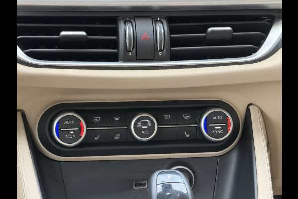Alfa Romeo Stelvio 2.0 T AWD First Edition | Meer foto's volgen