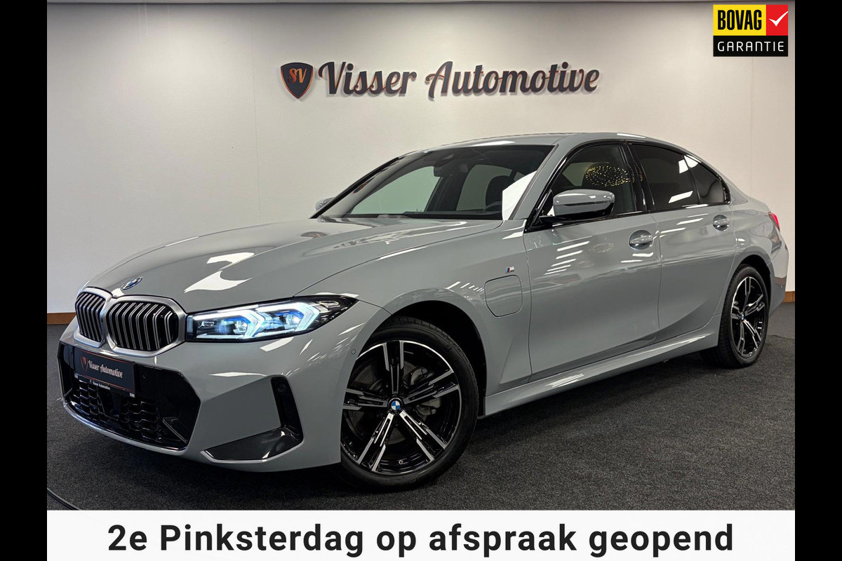 BMW 3-serie 330e*Plug-in Hybride*Automaat*M-Pakket*Stoelverwarming*Head-Up*Leder*Camera*