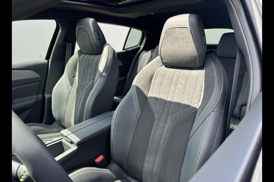 Peugeot e-408 GT Avantage 58 kWh | Warmtepomp | Pano | Massage | Stoelverw | 360 camera