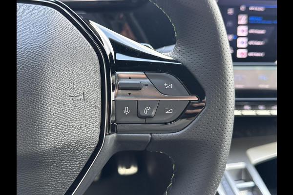 Peugeot e-408 GT Avantage 58 kWh | Warmtepomp | Pano | Massage | Stoelverw | 360 camera