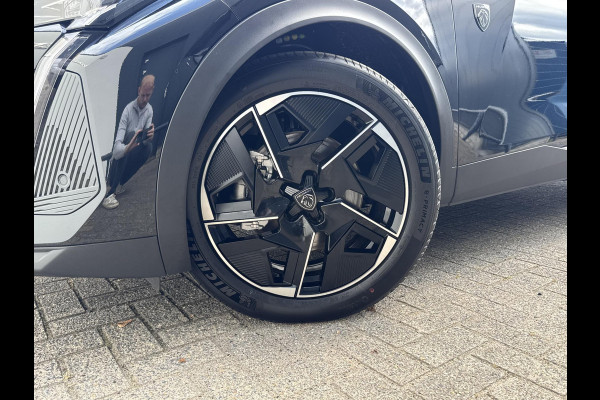 Peugeot e-408 GT Avantage 58 kWh | Warmtepomp | Pano | Massage | Stoelverw | 360 camera