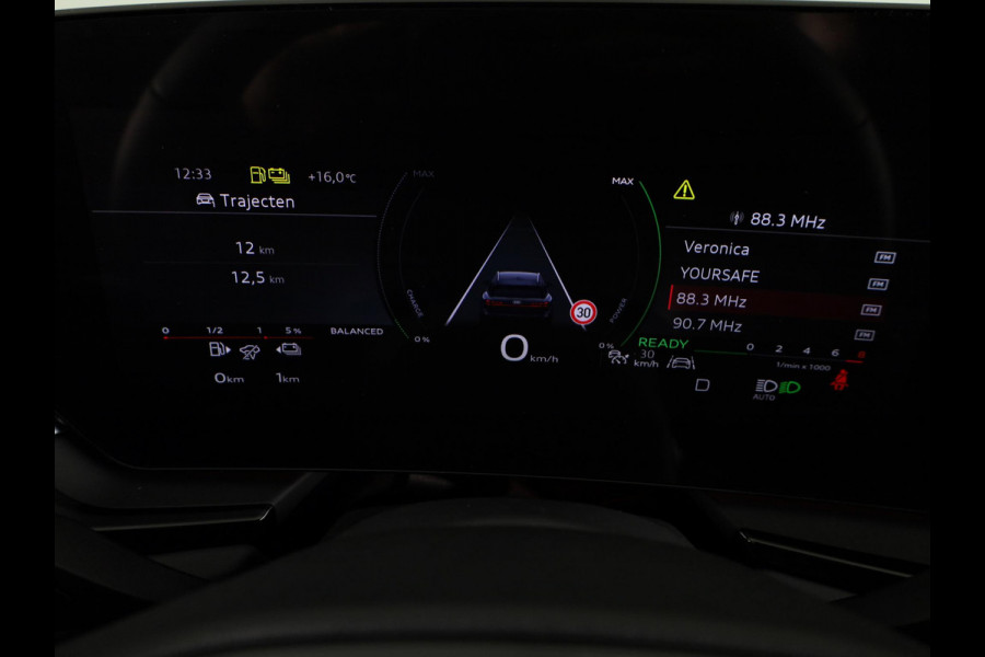 Audi A6 Avant Avant S edition e-hybrid 299 pk | Exterieurpakket zwart | S-interieur sportstoelen | Tech plus | Elektrisch instelbare voorstoelen |