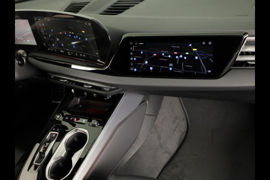 Audi A6 Avant Avant S edition e-hybrid 299 pk | Exterieurpakket zwart | S-interieur sportstoelen | Tech plus | Elektrisch instelbare voorstoelen |